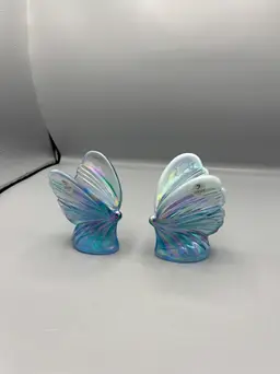 Pair of iridescent opalescent glass butterfly Fenton figurines