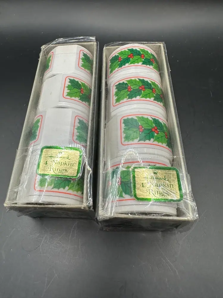 8 napkin rings from Hallmark's Christmas Holly Berry collection