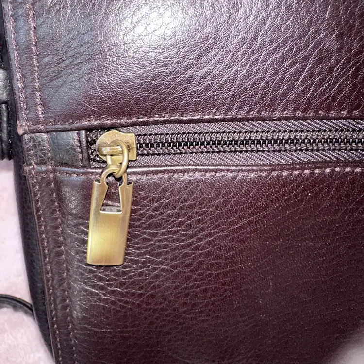 Vintage St John’s Bay Leather Crossbody Adjustable Strap Shoulder Purse Dark Brown