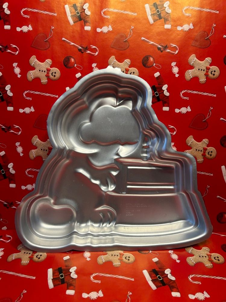Vintage 1981 Wilton Garfield Cake Pan