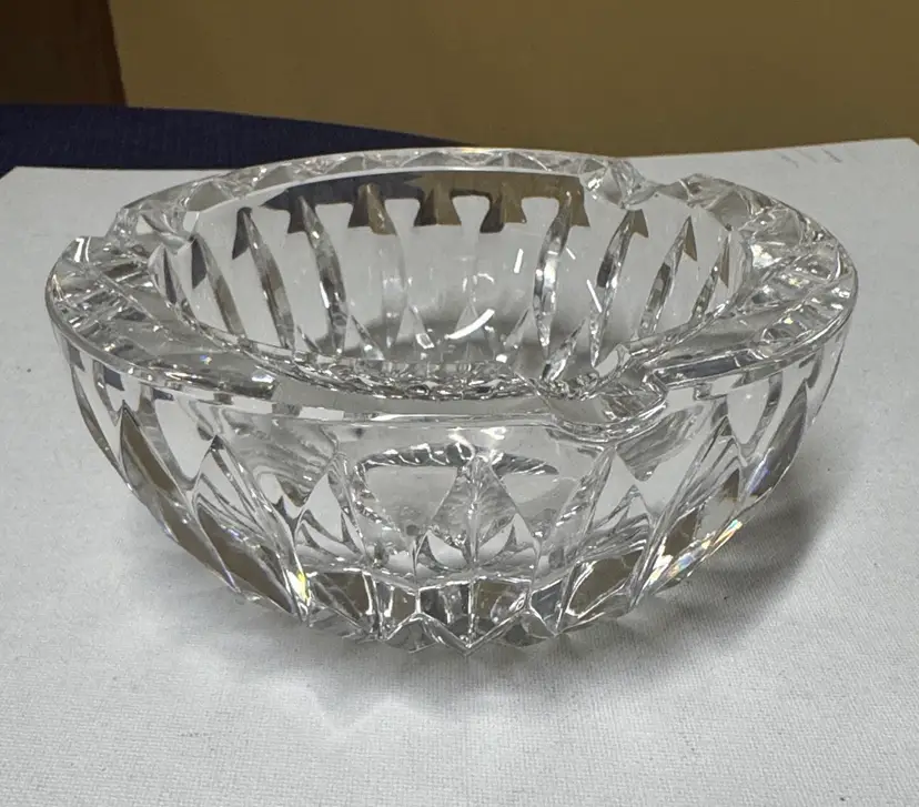 Villeroy & Boch crystal ashtray or candle bowl heavy signed VB 6” diameter