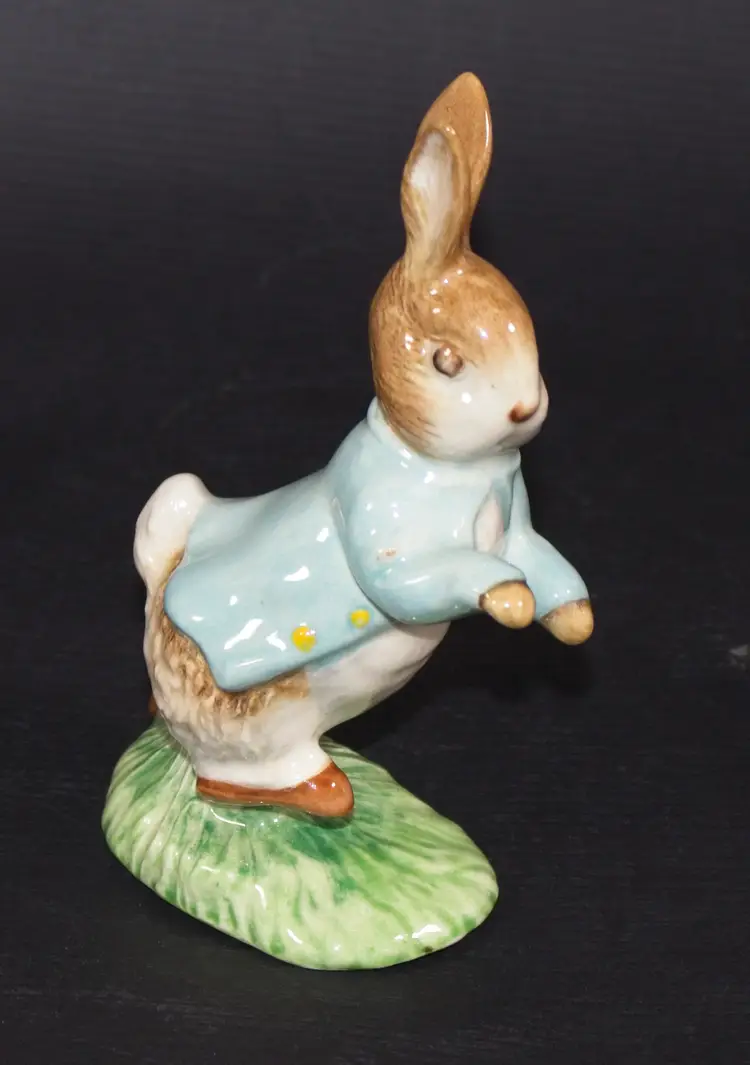 Beatrix Potter Peter Rabbit Figurine Royal Albert 1989 4.5" Tall