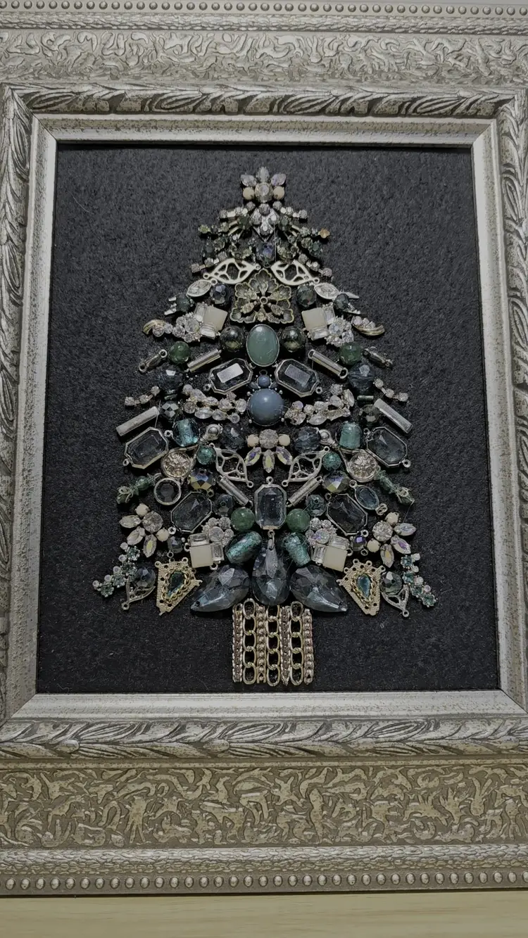 Jeweled Christmas Tree Art – Emerald Green with Gold and Crystal Accents