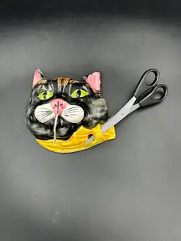 Vintage Ceramic Black Cat String & Scissor Holder Wall Hanging Kitschy Kitchen Decor