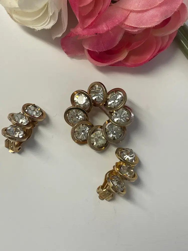 Vintage Judy Lee "Celeste" Clear Rhinestone Brooch & Clip-On Earrings