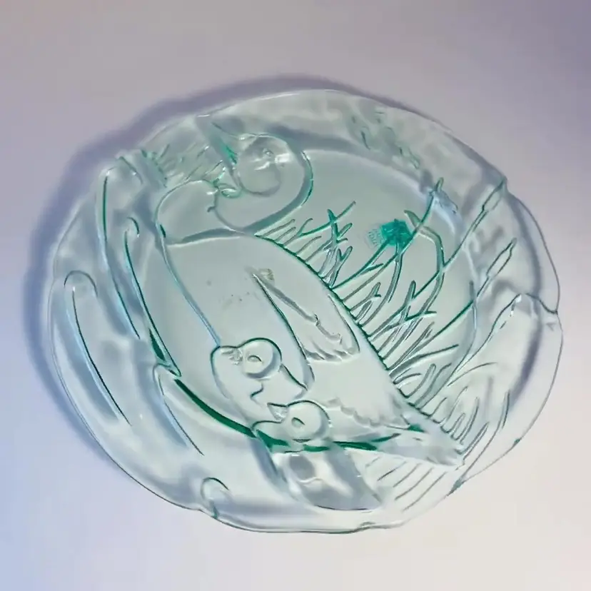 #0315 Vintage Italian green art glass plate featuring duck and ducklings Firenze SVE