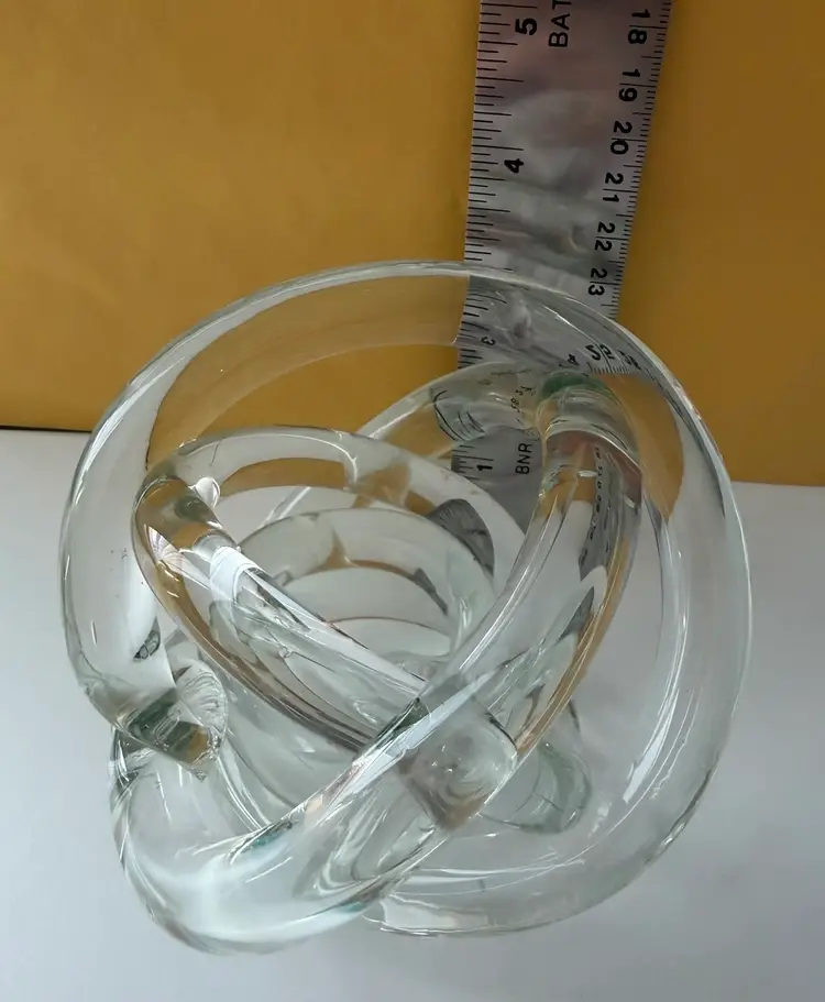 “Endless Knot” Ornamental Glass