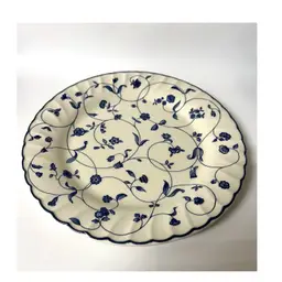 Staffordshire Tableware 'Oakwood' Cream Scalloped Edges Dinner Plate Blue Vine Floral Pattern 10 in Diameter