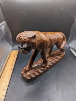 Vintage Primitive Hand Carved Big Cat Possibly Panther