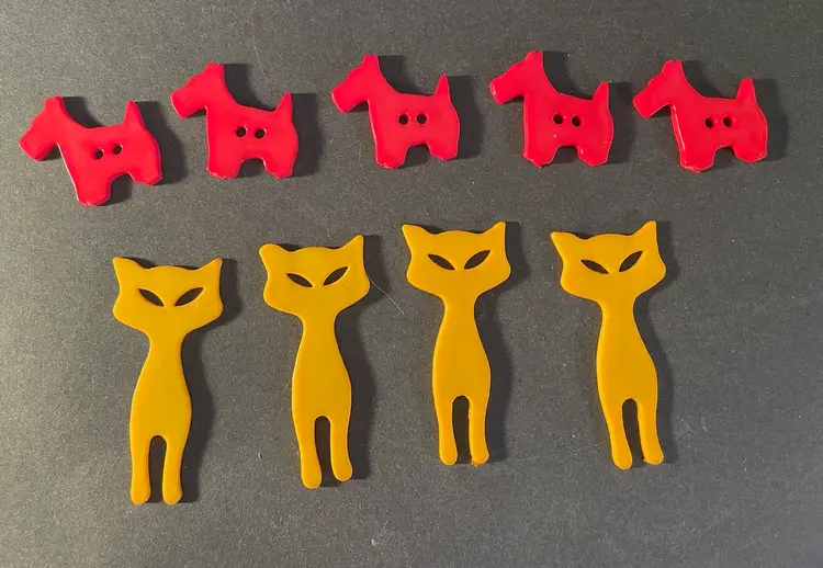 Vintage Yellow Cat Red Scotty Dog Buttons