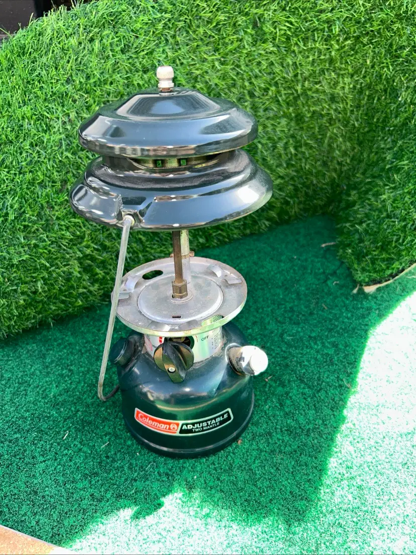 Vintage Coleman Model 286A 2 Mantel Fuel Lantern Rare Model No Globe Works