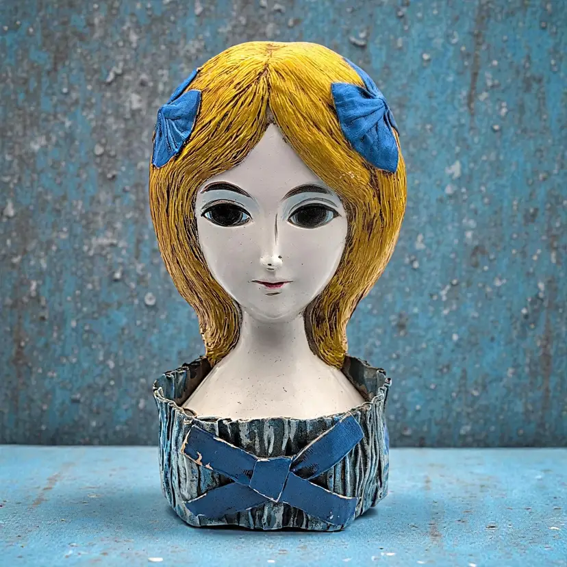 Vtg Big Eyes Hong Horizons 1960s Blue Paper Mache Lady's Head Lipstick Holder