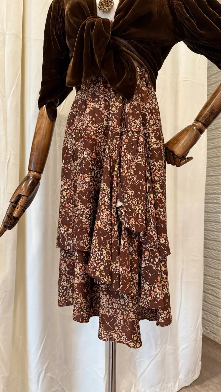 1930s 1940s Floral Rayon Ruffle Skirt With Bakelite Belt XS Small