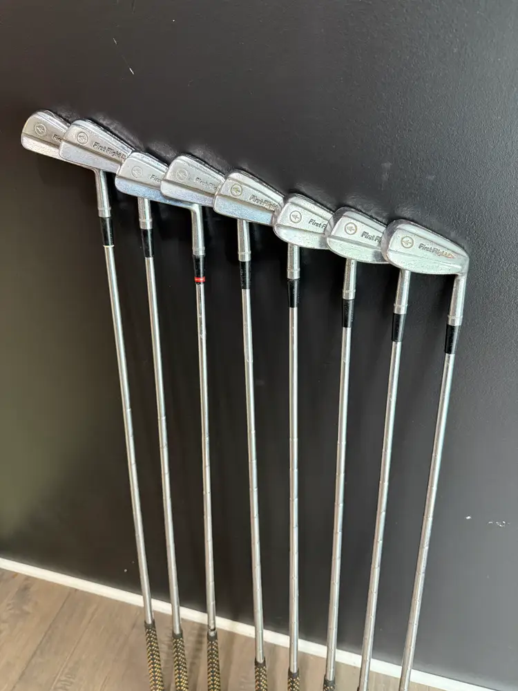 *VINTAGE* First Flight Golden Arrow 2-P (Missing 7) Regular Flex