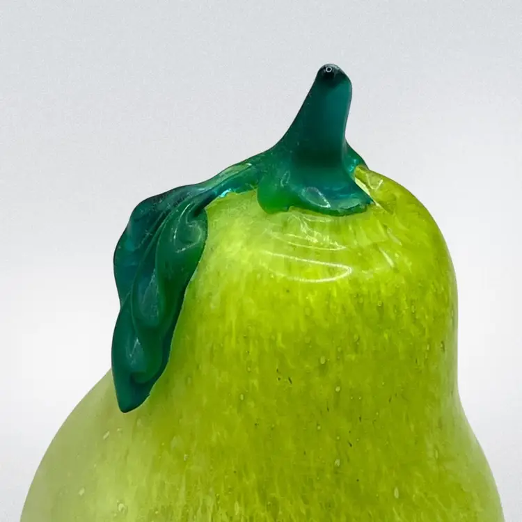 FLAWED Silvestri Green Glass Pear Art Glass Paperweight 4.5”
