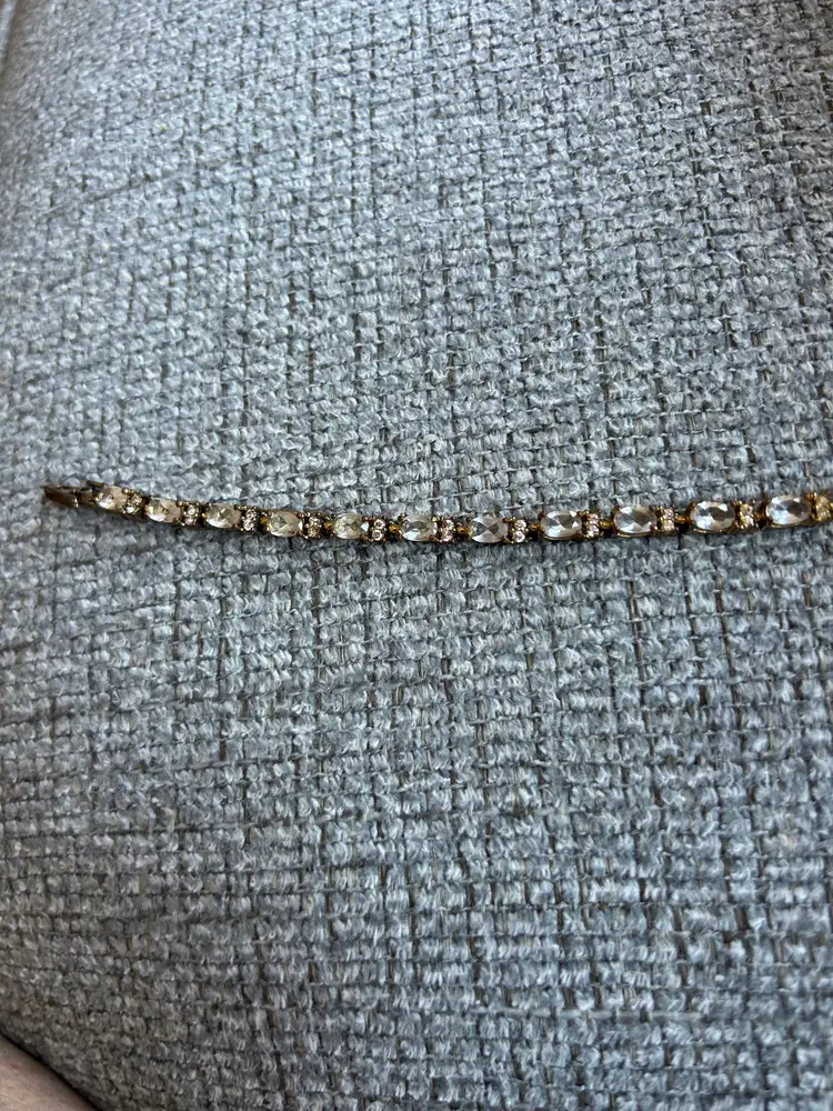 Elegant Gold Tone Bracelet