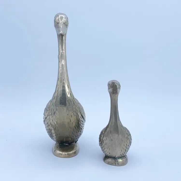 Vintage Brass Swan Figurines 2 Mid Century Bird Patina Figurines Lot 7” & 4.25”