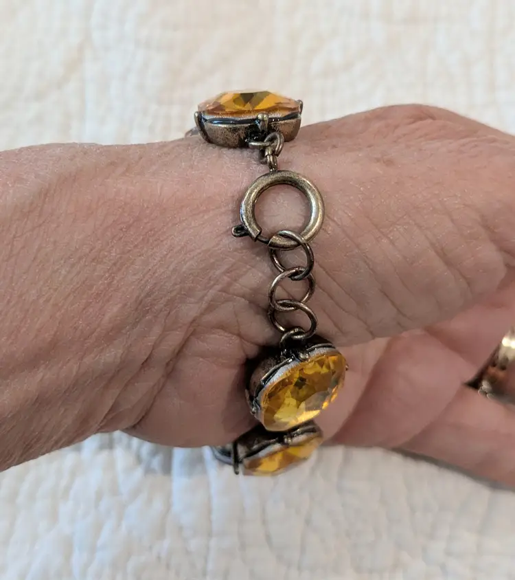 Vintage Bronze Tone Bracelet with Large Faceted Deep Gold Glass Cabochons