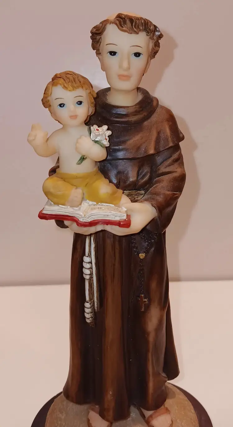 Saint Anthony of Padua Statue