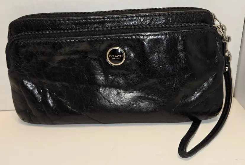 Coach Black Leather Wristlet Clutch Wallet Purse Silver Hardware Striped Lining