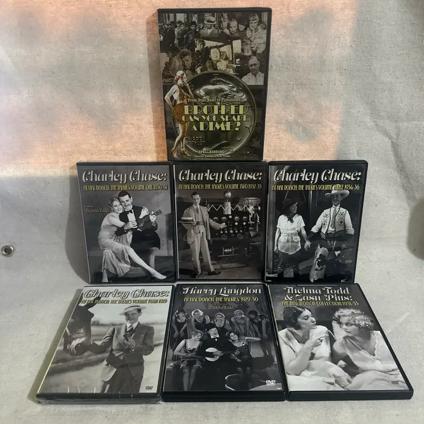 Charley Chase: At Hal Roach: The Talkies 1-4, Collection + 1929-1936 + Extras