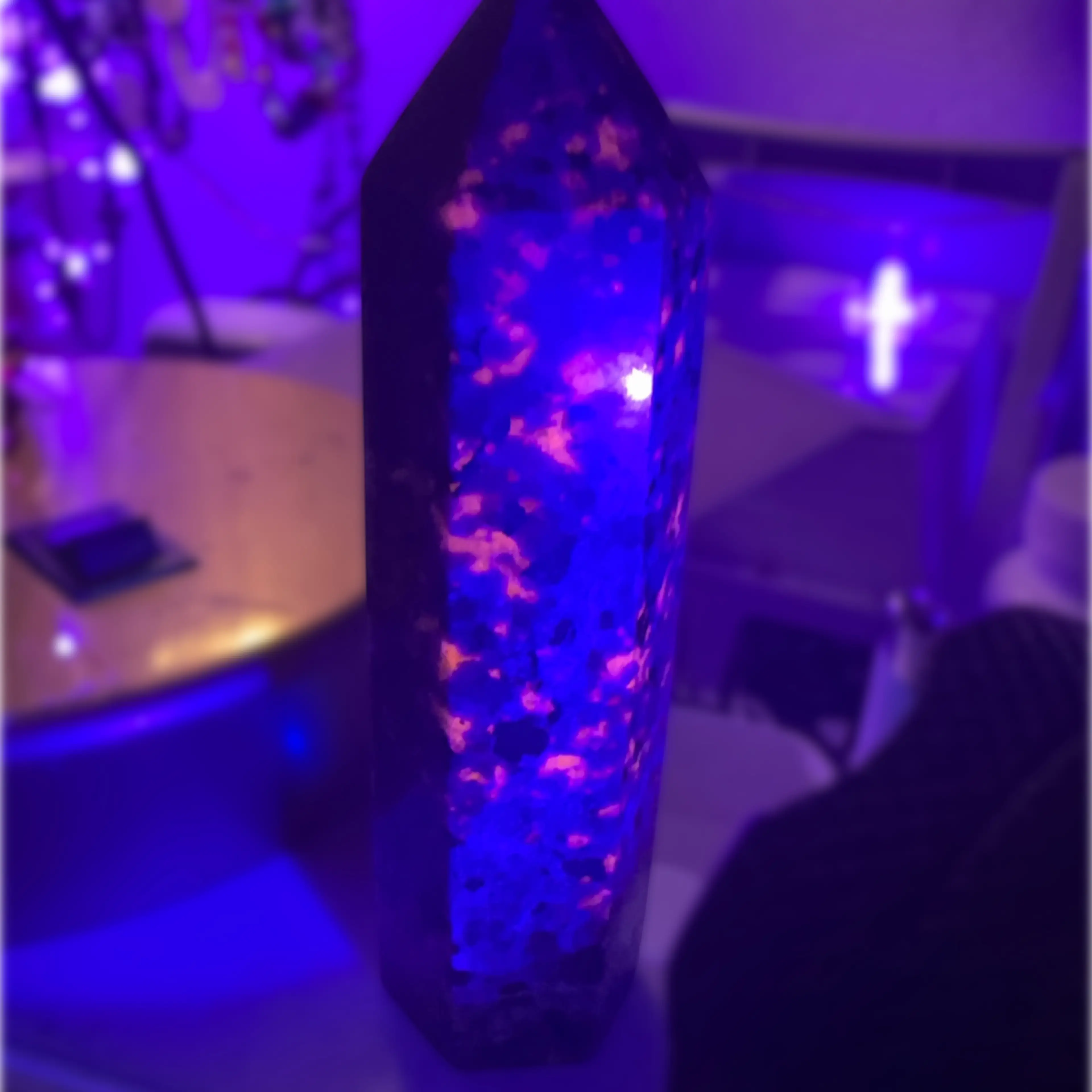 Image 2 of 7