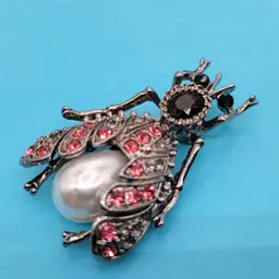 Jelly belly Style Rhinestone Wasp Brooch