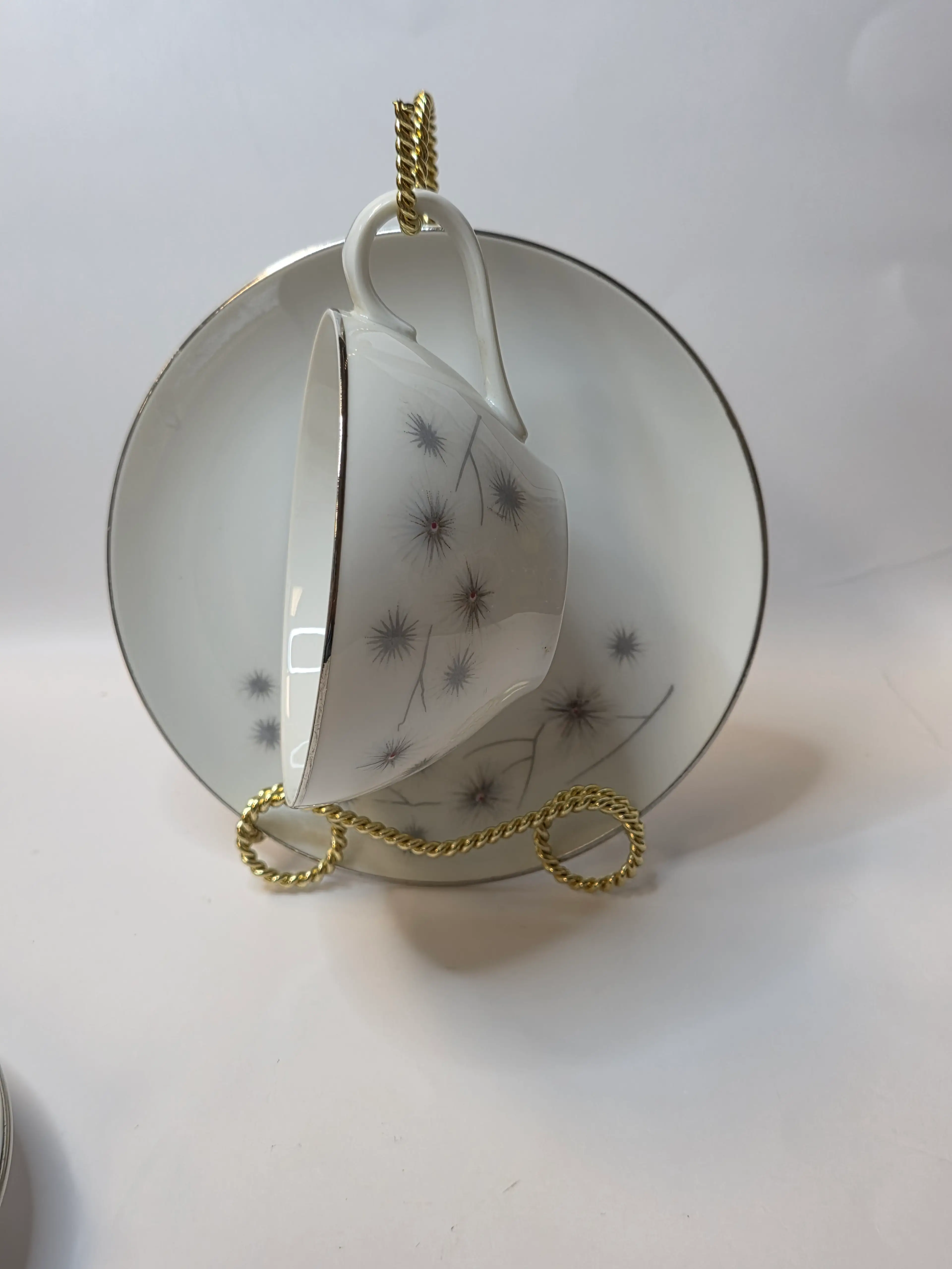 Image 2 of 7
