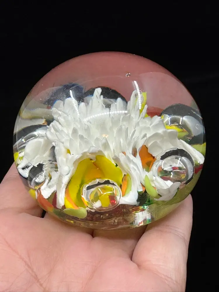 1974 Maude & Bob St Clair Paperweight