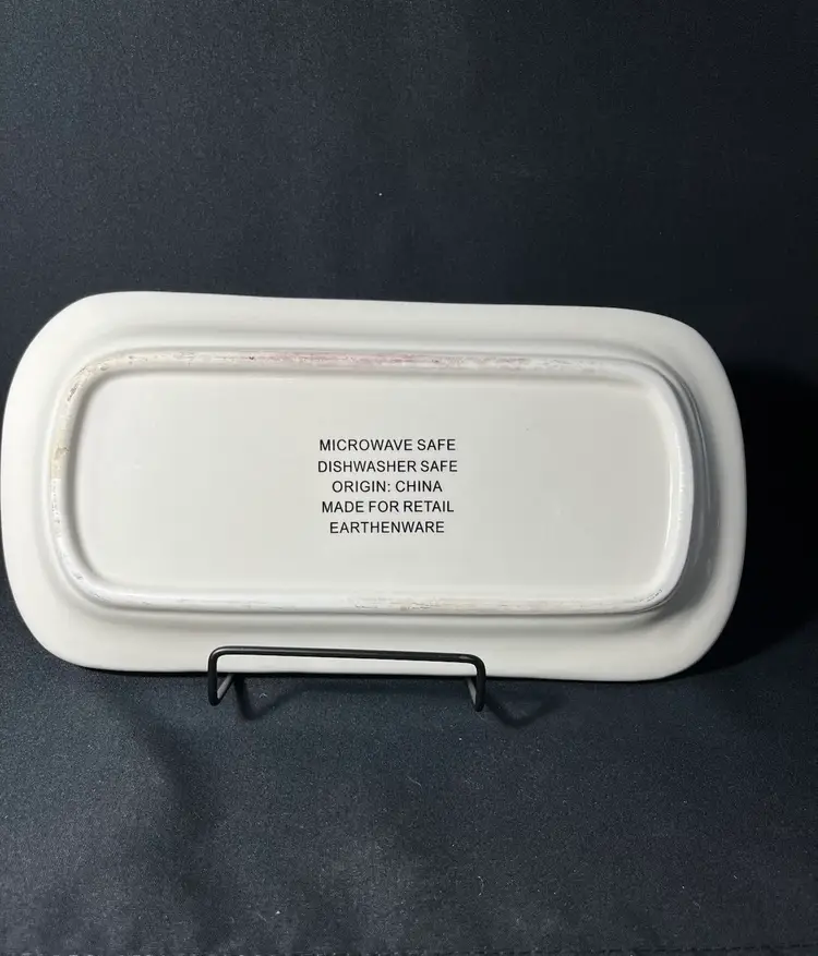 Earthenware Rectangle Serving Dish With Plaid Design