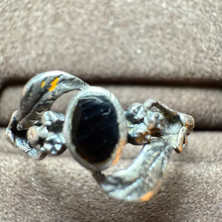 Onyx And Sterling Silver Ring Size 5