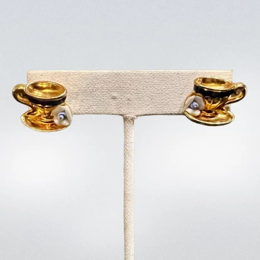 1995 Avon Teacup Earrings with Porcelain Flower