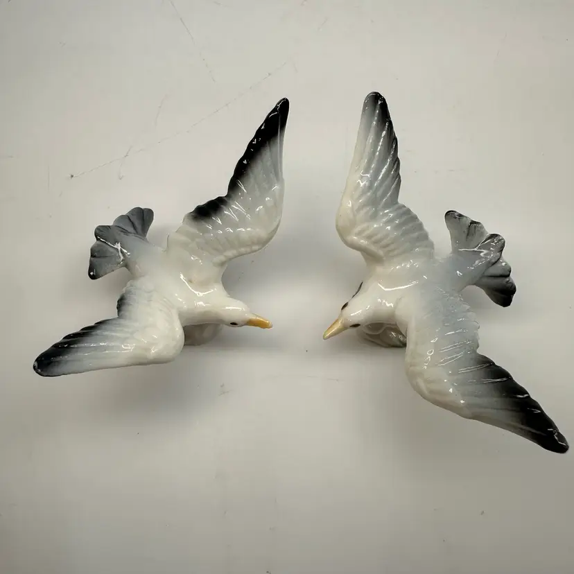 Made In Japan Pair Seagulls