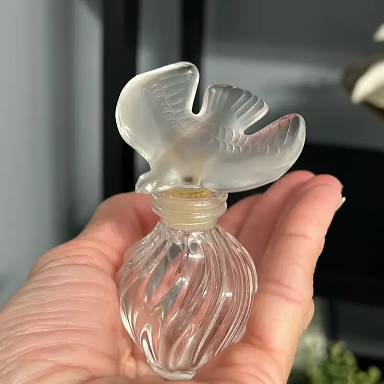 #4- Beautiful Lalique Frosted Dove Perfume Vanity Decor Bottle Originally A Nina Ricci Perfume.