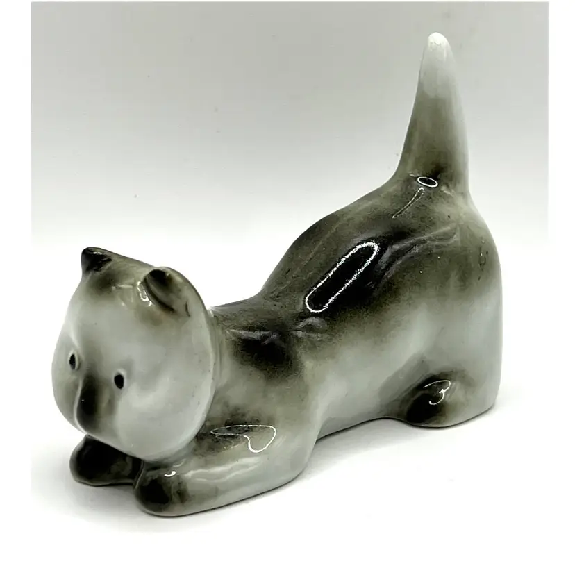 Arabia Made In Finland Ceramic Pottery Cat Figurine by Michael Schilkin Midcentury Modern 4 in Length