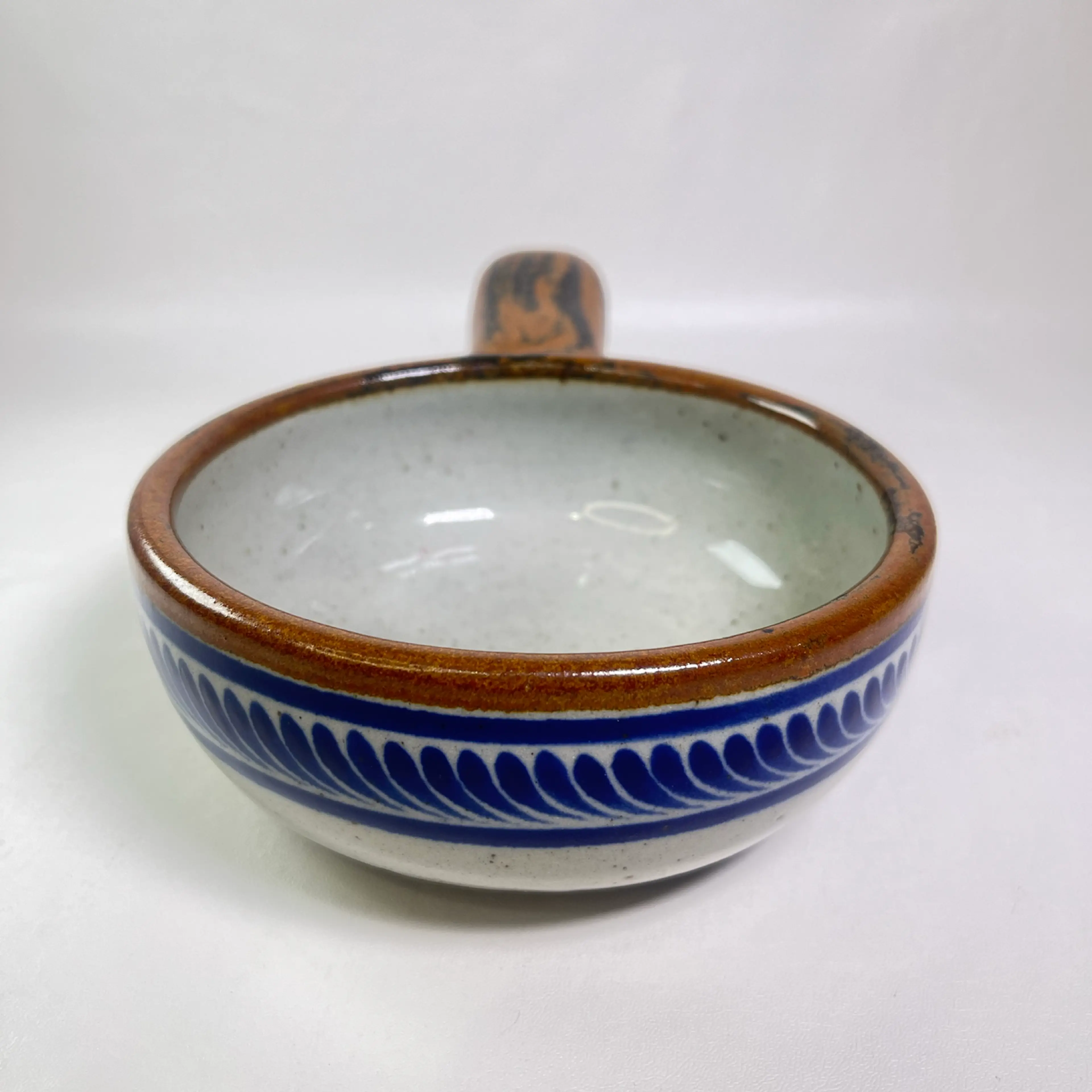 Image 2 of 8