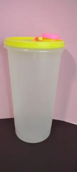 Tupperware Beverage Pitcher 48oz