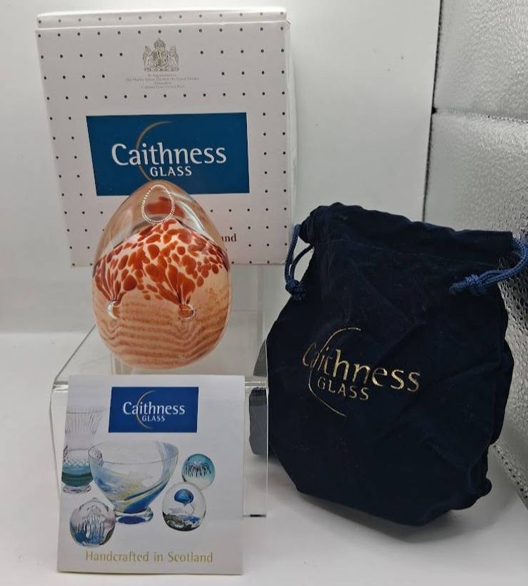 Caithness, Scotland NEW IN BOX, QUATRO-PEACH, EGG Paperweight