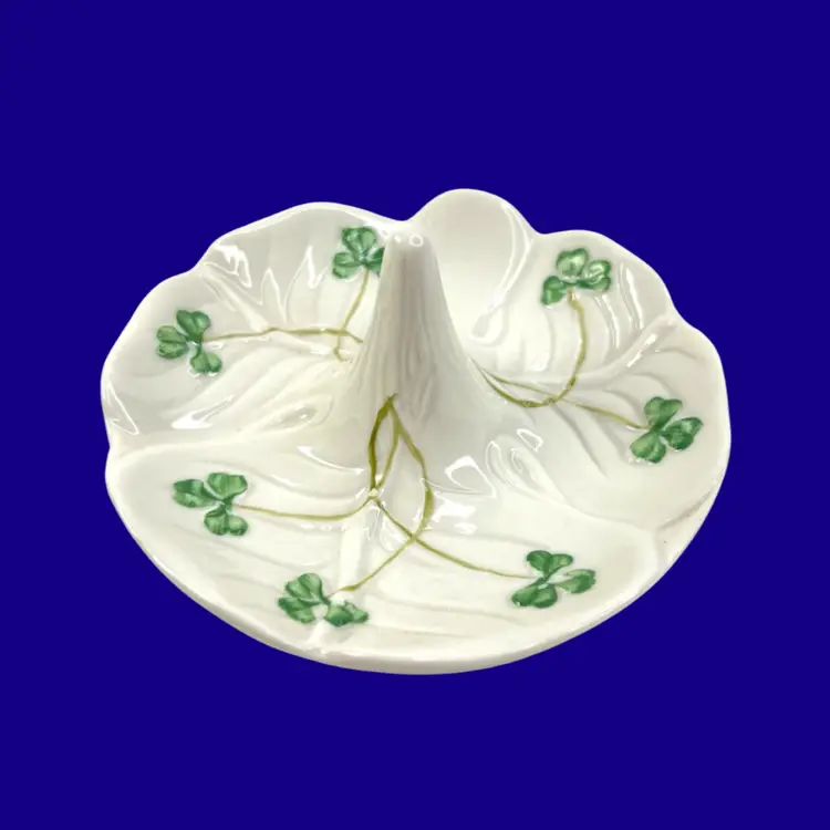 Belleek Classic Shamrock Ring Holder. Made In Ireland. Hand-painted.