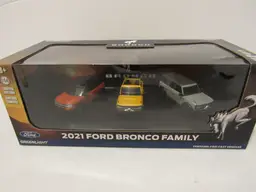 1/64 Greenlight 2021 Ford Bronco Family 3-Pack