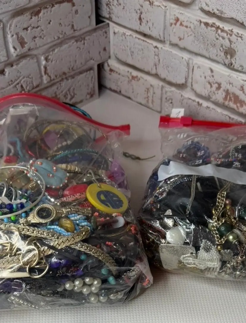 Livestream thumbnail