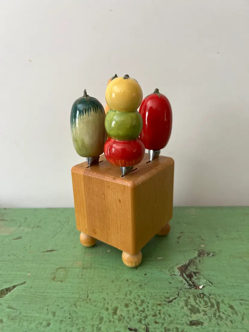 Vintage Harry and David Spreader Set in Block. Cheese Knives. Vegetable Shaped Ceramic Handles.