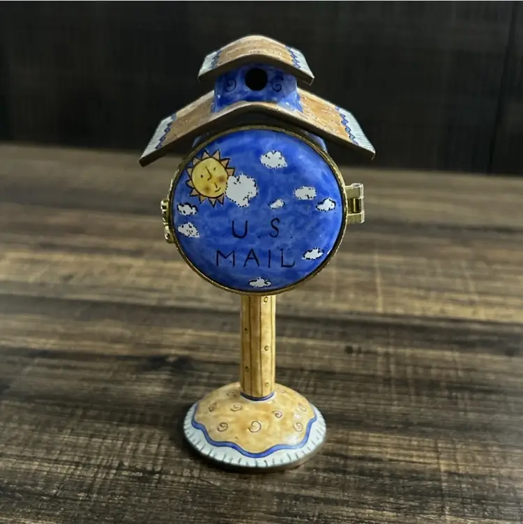 Empress Arts Vintage Enamel Trinket Box Stamp Dispenser “U.S. Mail” Sun Stars 5”