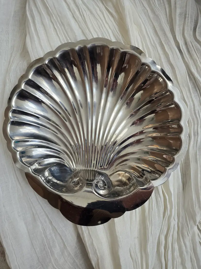 Vintage Shiny Seashell Shaped 11" Serving Tray / Adcraft SS Japan / Large Shell Bowl