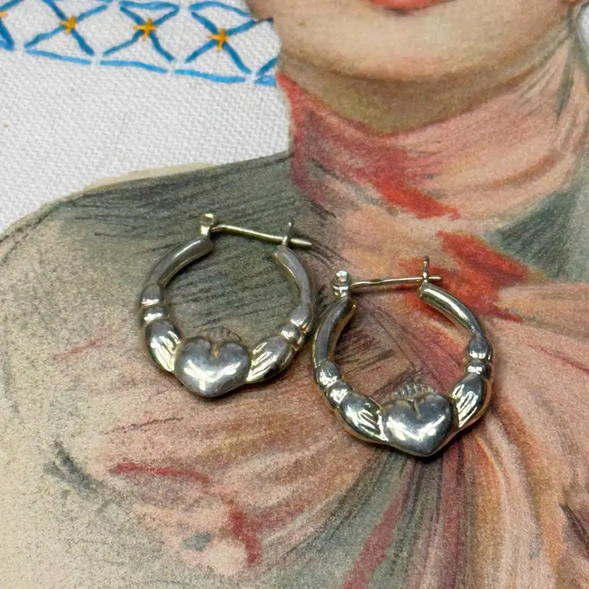 Vintage Sterling Claddagh Irish Earrings