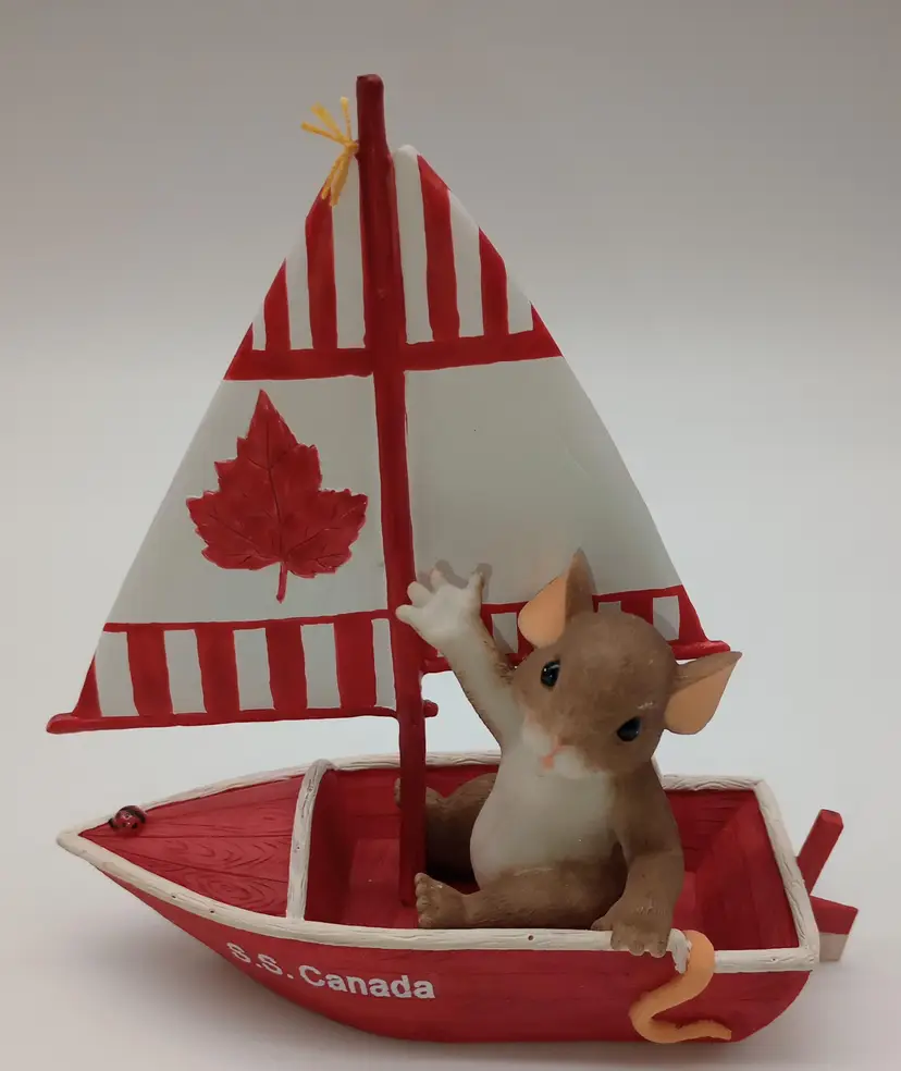 Fitz And Floyd , Charming Tails, Mouse In The S. S Canada Signed Figurine. 
Perfect Addition To Any Fitz And Floyd Or A Charming Tail Collection.