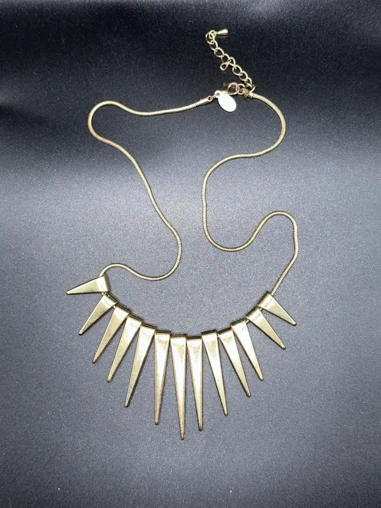 Edgy Gold-Tone Spike Statement Necklace – Geometric Modern Fashion Jewelry