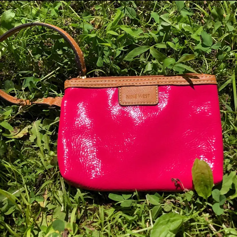 Nine West Wristlet Wallet Make Up Bag Fushia Hot Pink