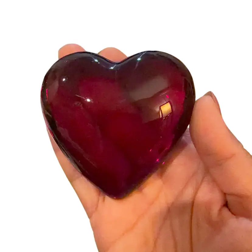 Beautiful Heart Red Glass Paperweight