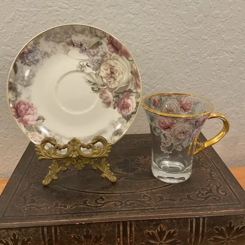 Cup & Saucer Set Rose Bouquet